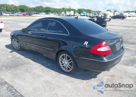 2009 Mercedes-Benz Clk 350 z USA, uszkodzony, nr VIN WDBTJ56H39F269302